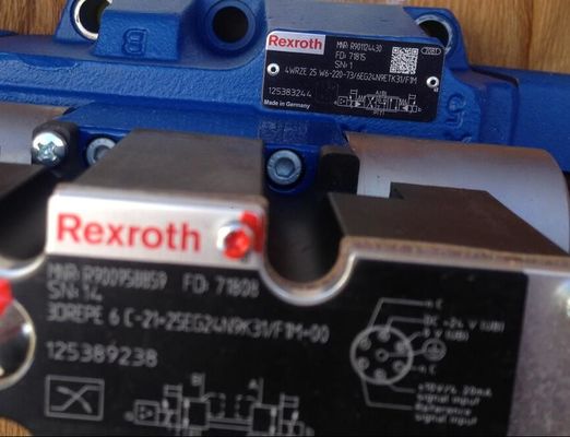 Rexroth R901124430 4 WRZE 25 W 6 - 220 - 73/6 PAR EXEMPLE. 24N9ETK31/F1M 4 WRZE 25 X de W 6 - 220 - 7/6 PAR EXEMPLE. 24N9ETK31/F1M Proportional Valve